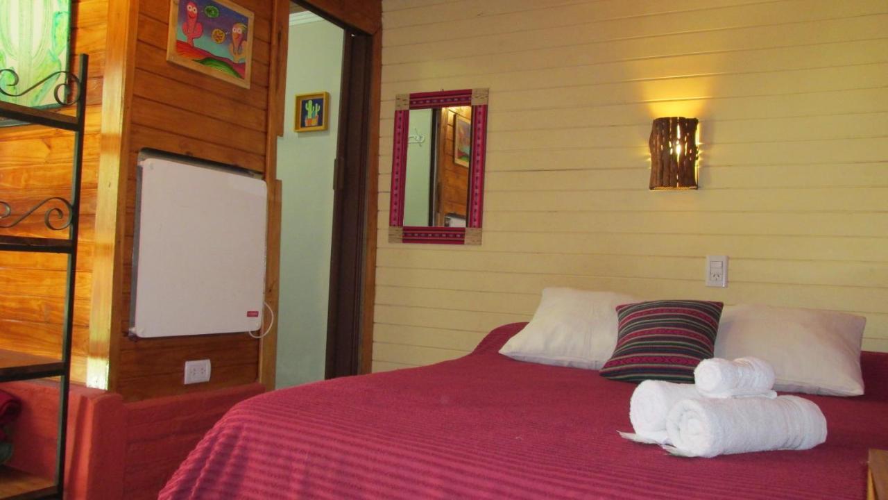 Hostal Del Suri Cafayate Bagian luar foto