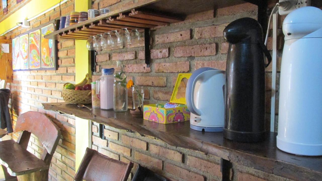 Hostal Del Suri Cafayate Bagian luar foto