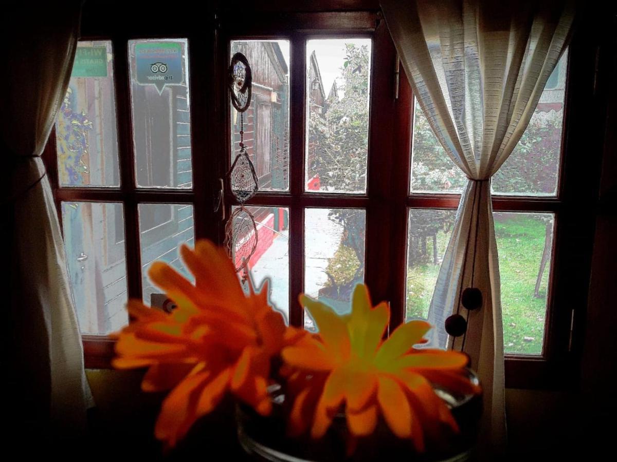 Hostal Del Suri Cafayate Bagian luar foto